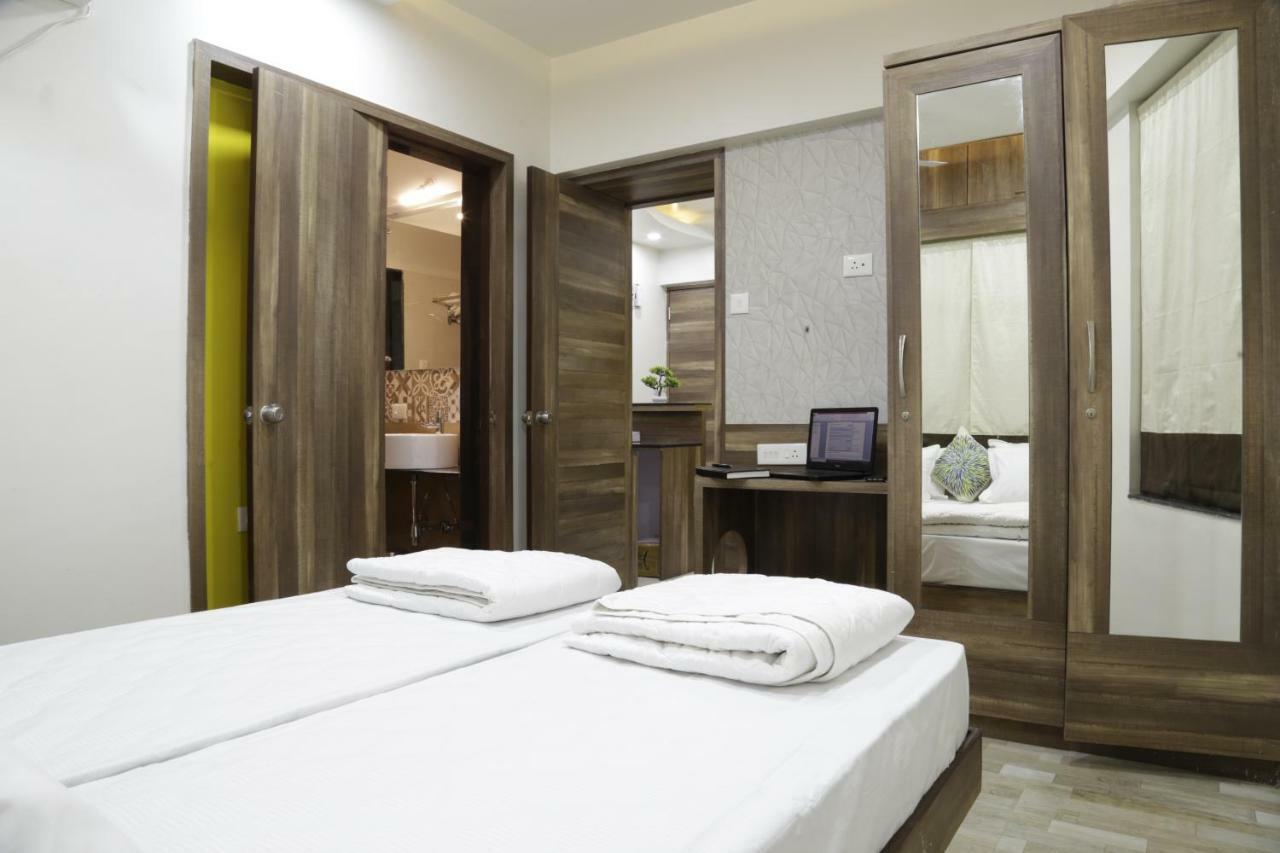 פונה Emerald Vista Luxury Suites מראה חיצוני תמונה