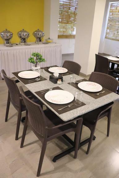 פונה Emerald Vista Luxury Suites מראה חיצוני תמונה