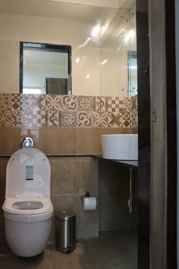 פונה Emerald Vista Luxury Suites מראה חיצוני תמונה